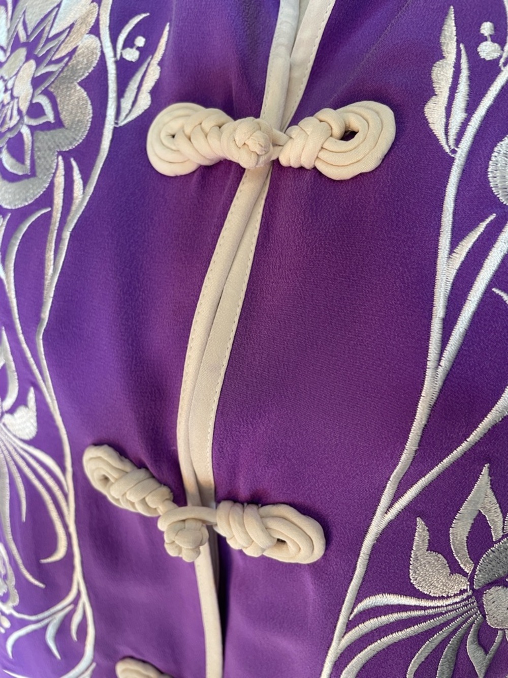 NWT Bob Mackie Purple Button-Down White Embroidered Floral Tunic Mandarin Collar - Picture 2 of 10